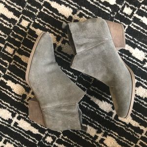 Crown Vintage Grey Booties (Size 7.5)